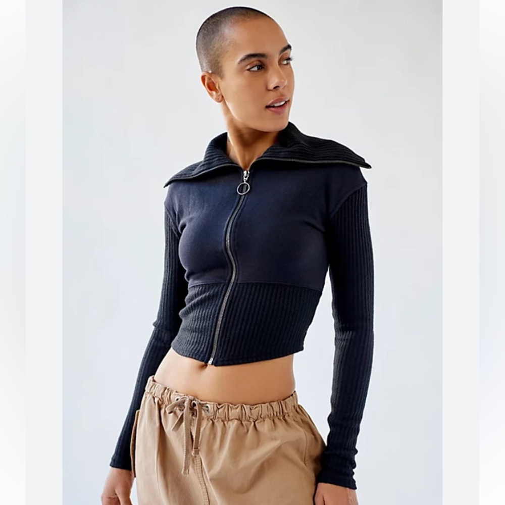 UO BDG Thea Ribbed Funnel Neck Sweater size small black polyester